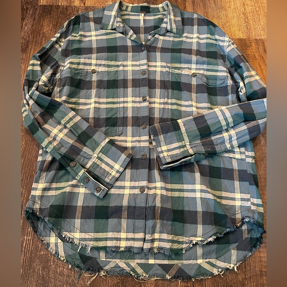 Size Large Blue Plaid Free People Long Sleeved Cotton Button Down Shirt